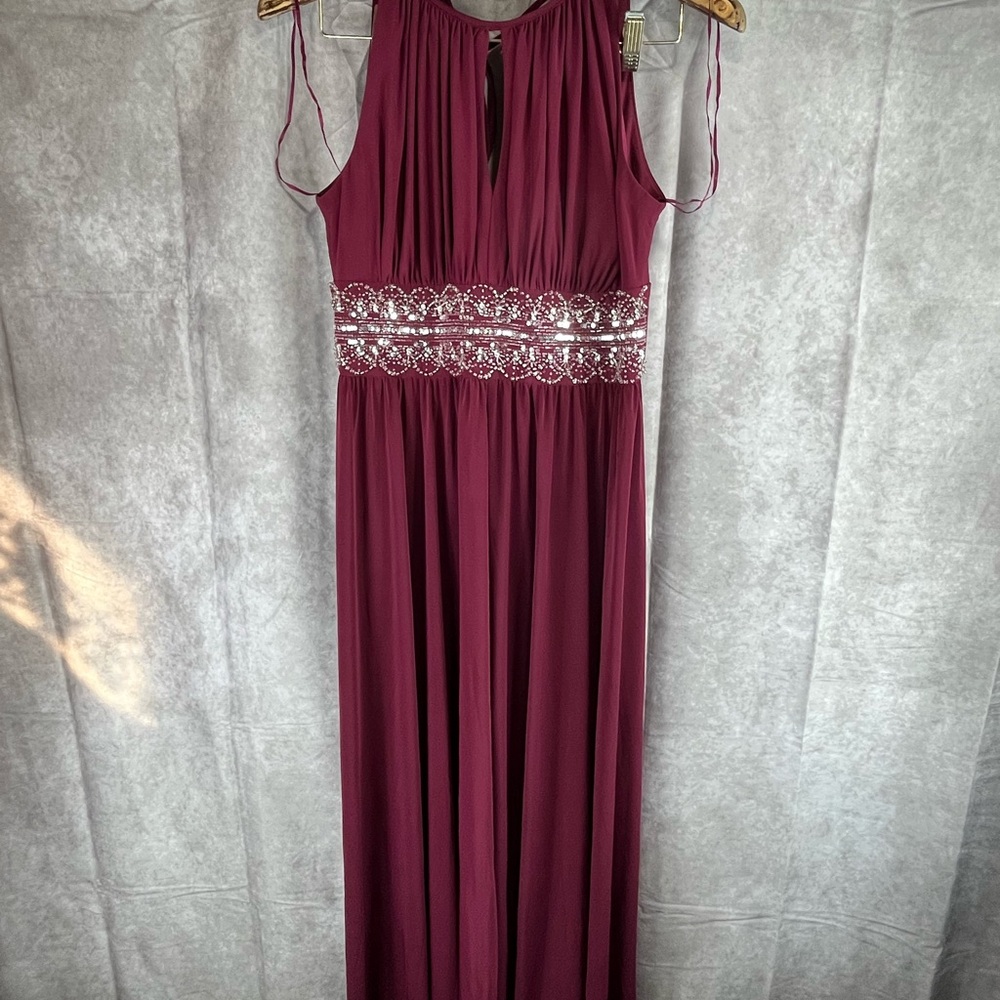 Elegant Burgundy Sleeveless Dress beaded design prom/ball gown/bridesmaid